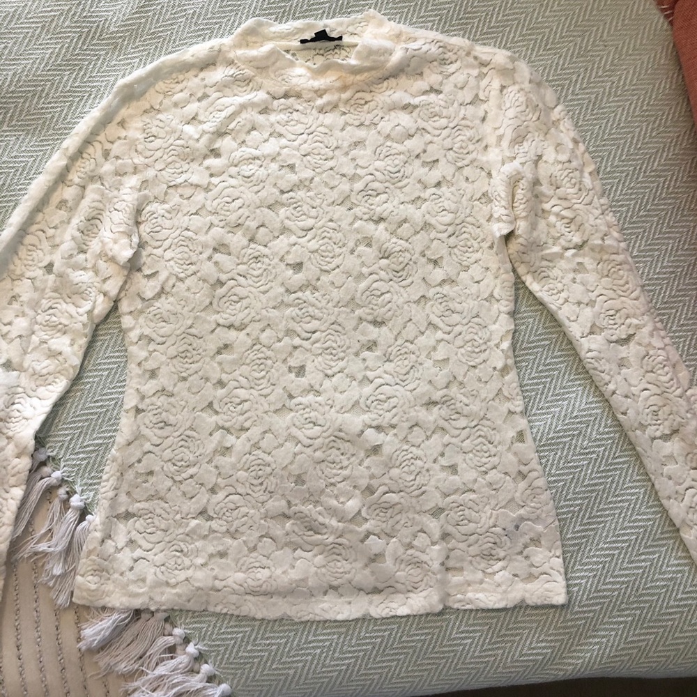 Dynamite Lace Top - Picture 3 of 3